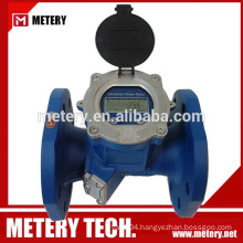 Battery powered ultrasonic inline water meter